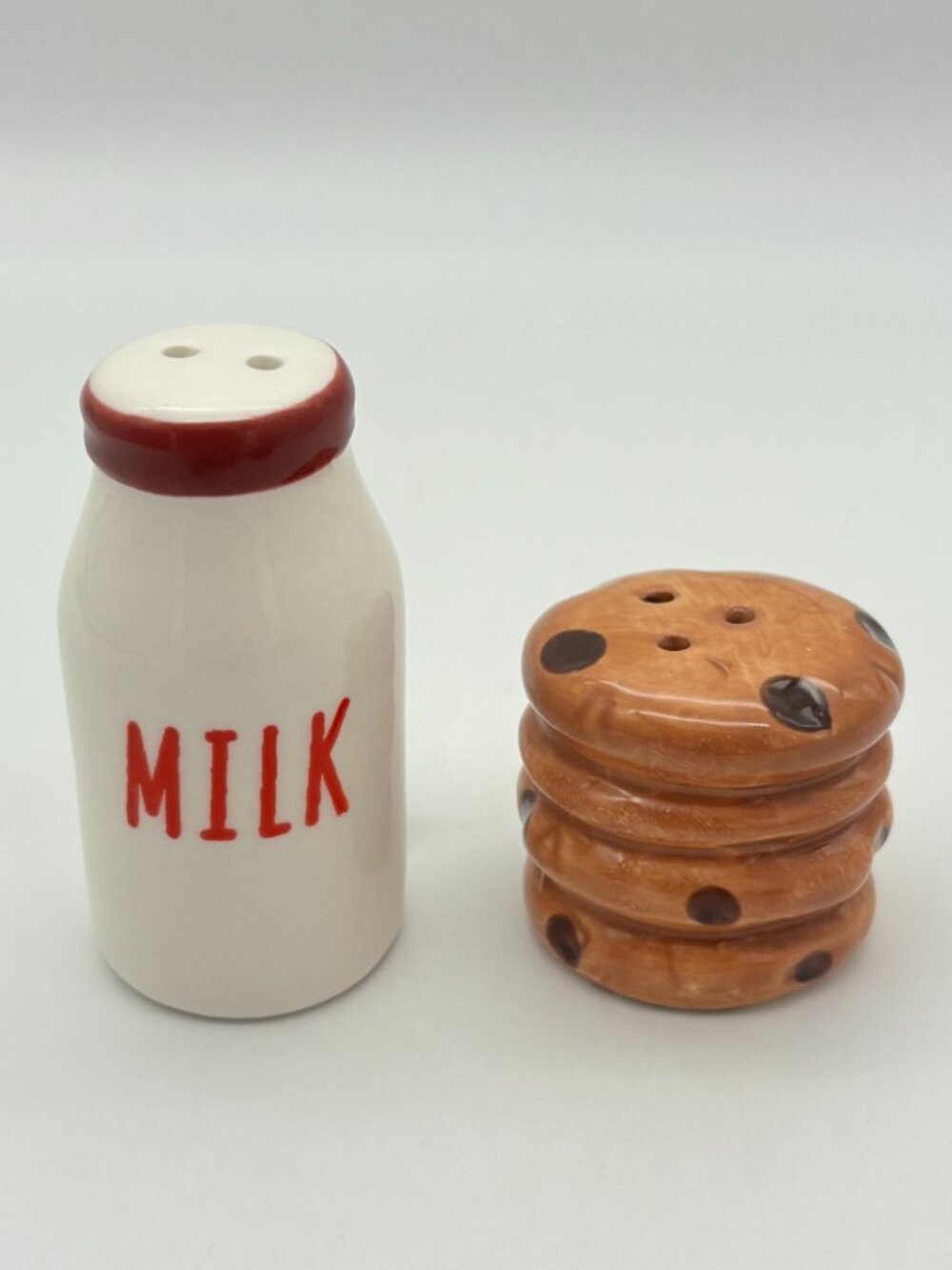Cracker Barrel Salt Pepper Shakers Bottle Milk & Cookies UNUSED Home Decor